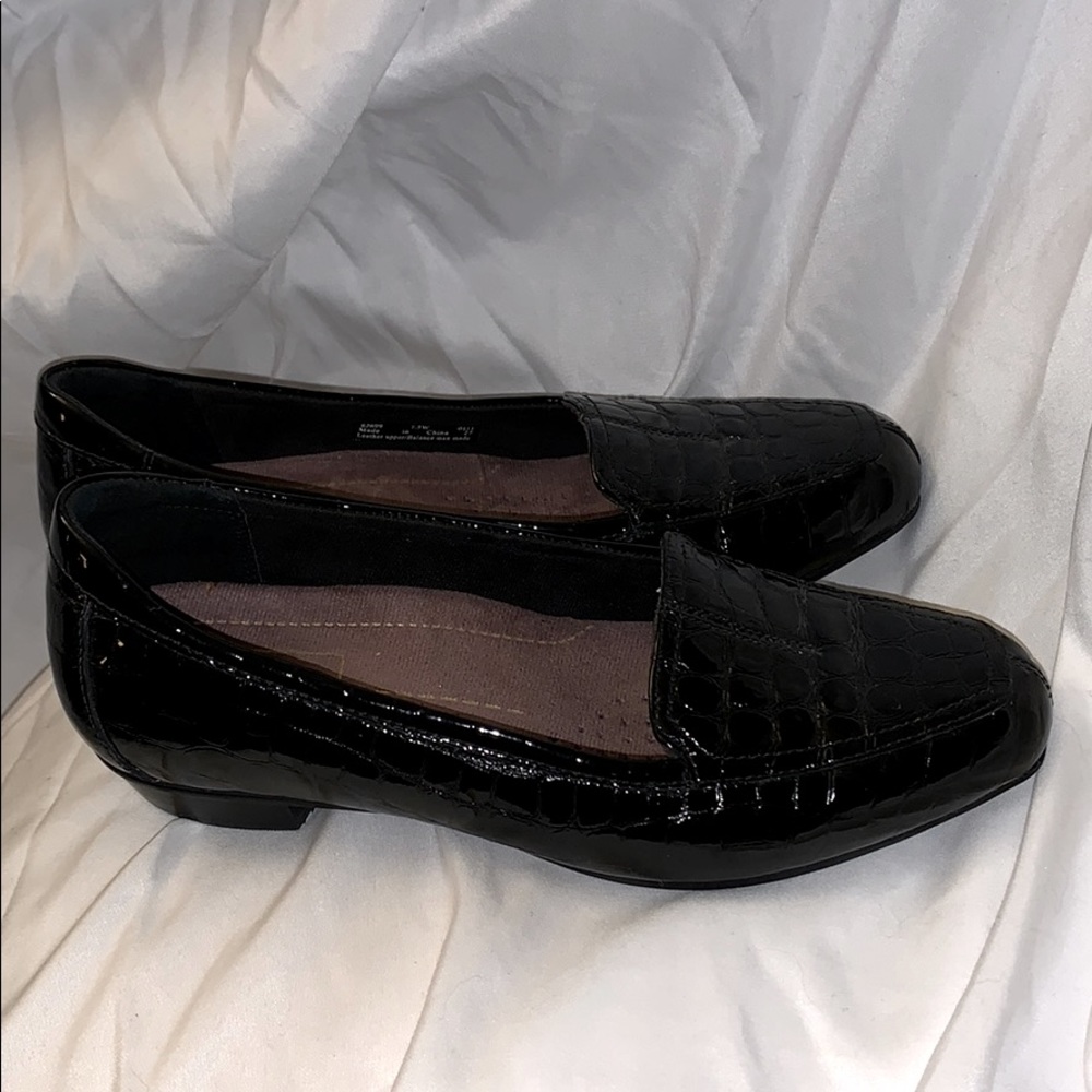 ✨ CLARKS Everyday Women's 7.5 W Never Worn ✨